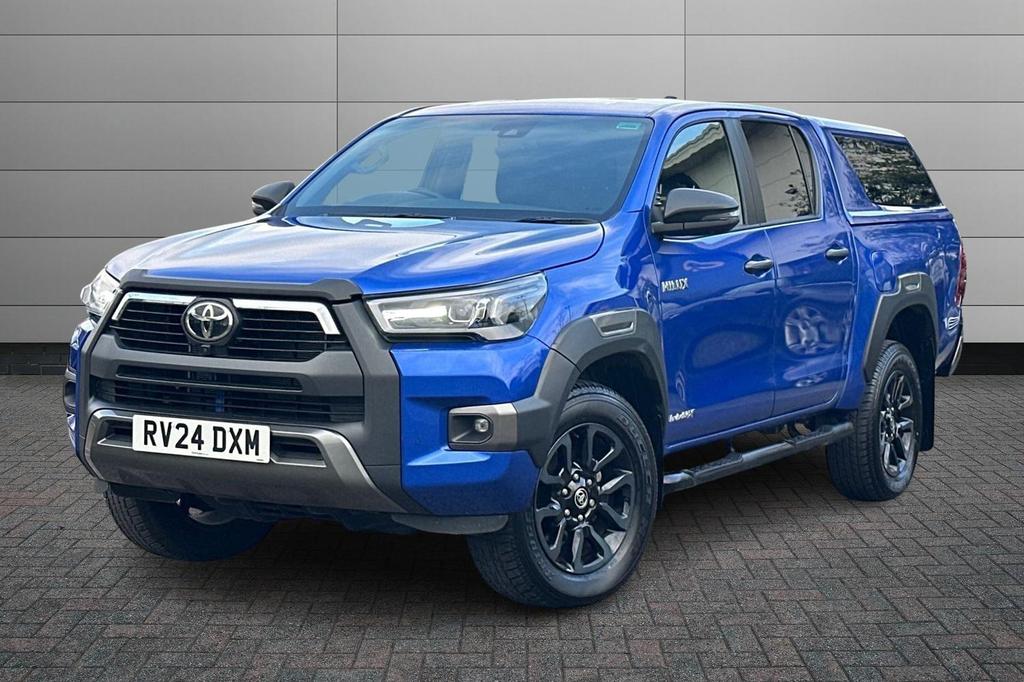 TOYOTA Hilux