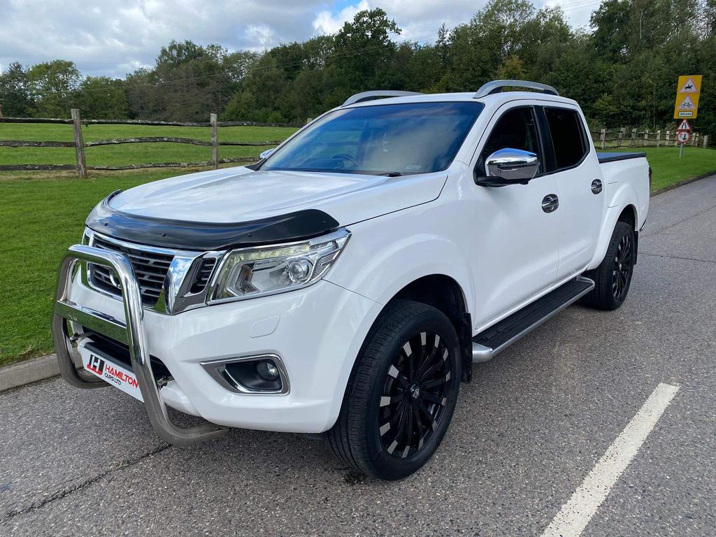 NISSAN Navara