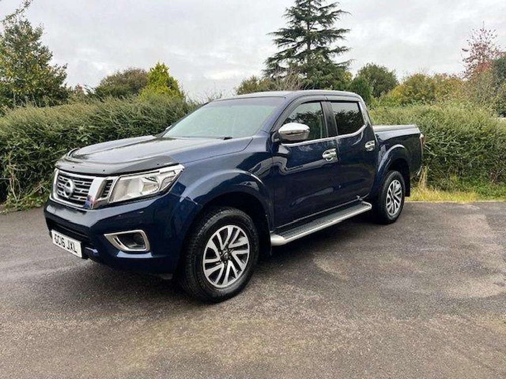 NISSAN Navara