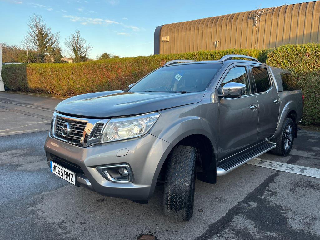 NISSAN Navara