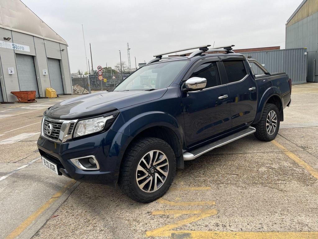 NISSAN Navara