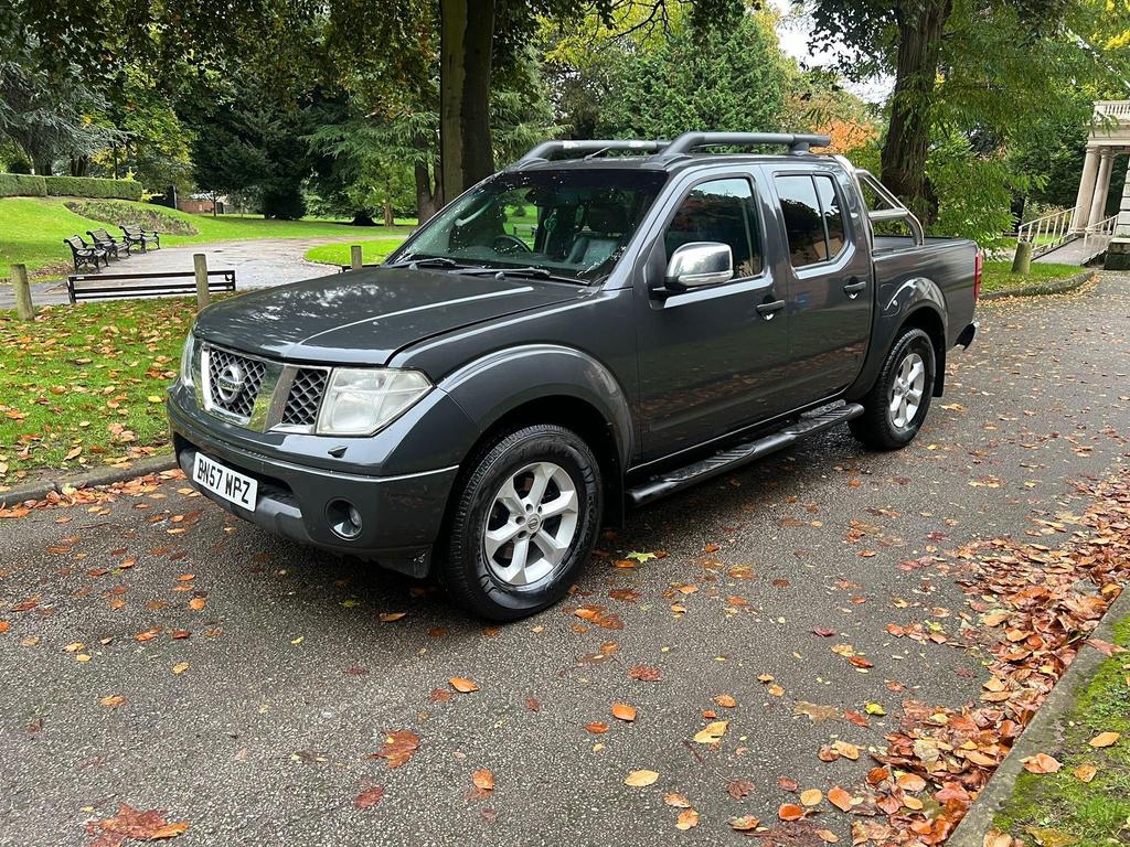 NISSAN Navara