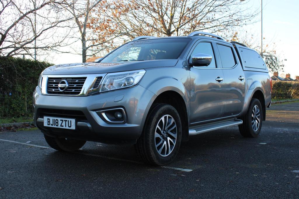 NISSAN Navara