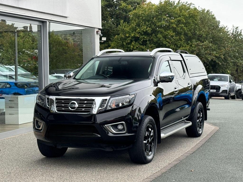 NISSAN Navara