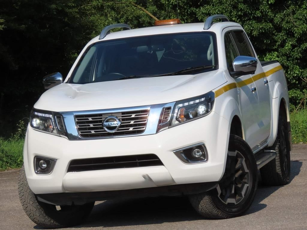 NISSAN Navara