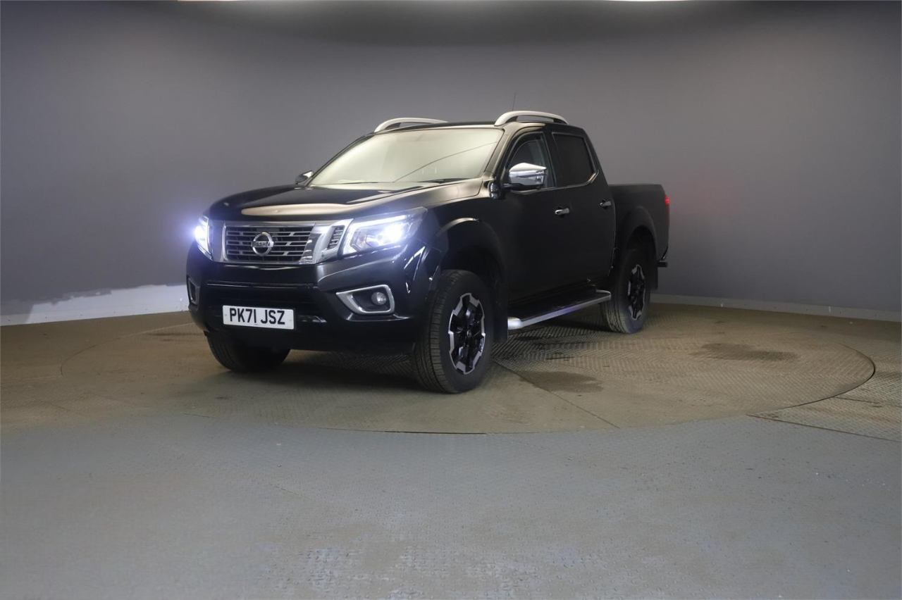 NISSAN Navara