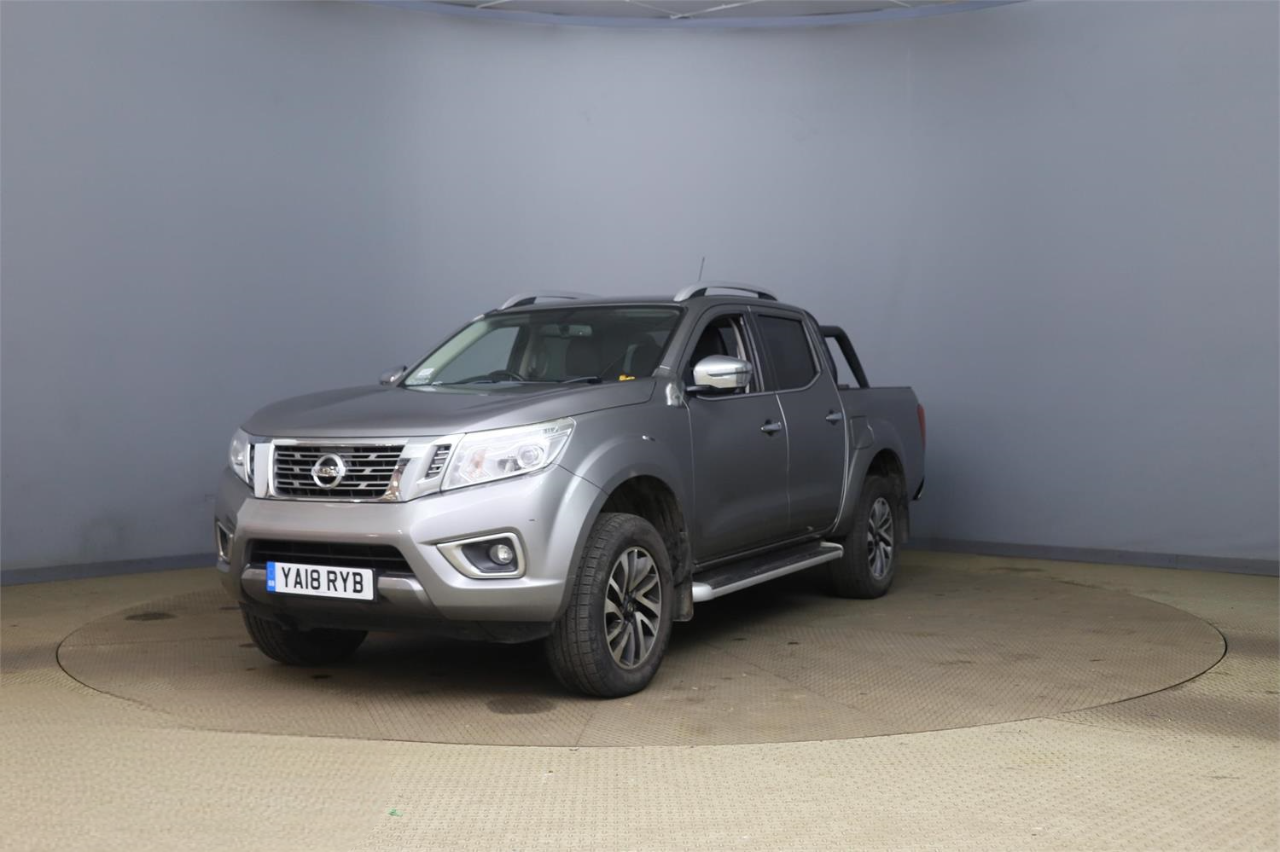 NISSAN Navara