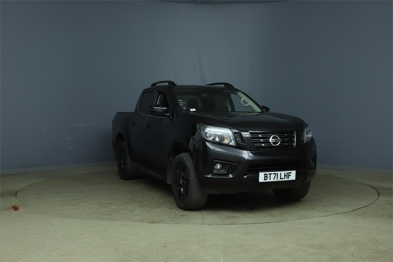 NISSAN Navara