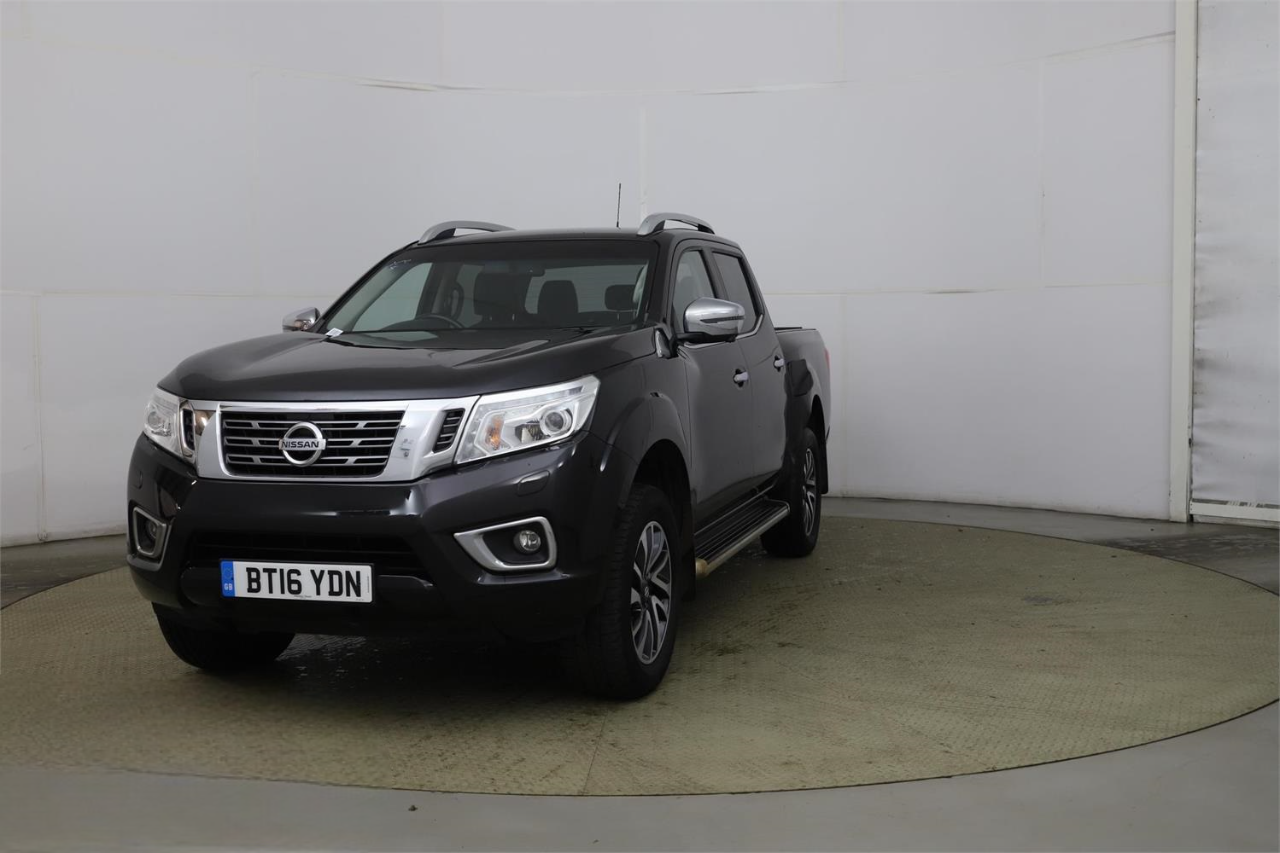 NISSAN Navara