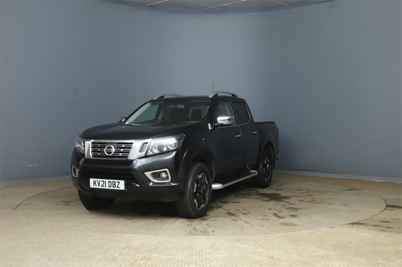 NISSAN Navara